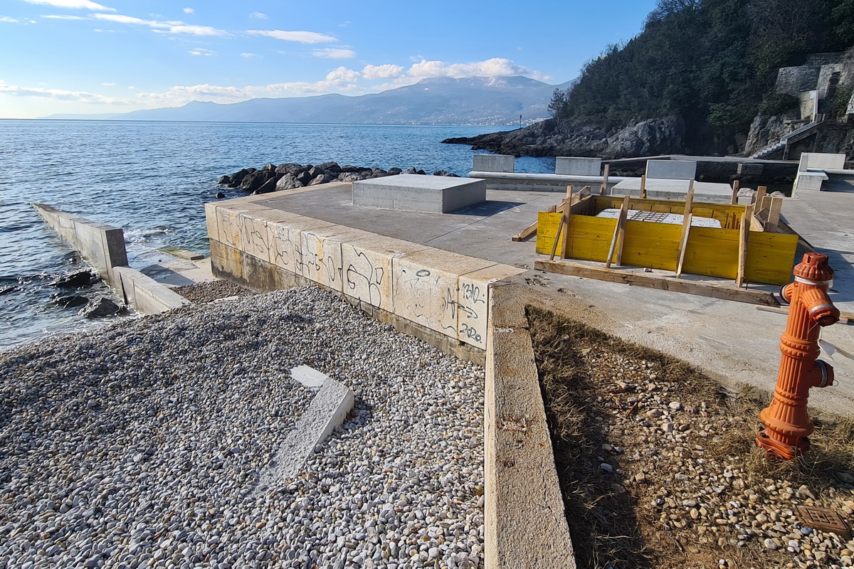 Radovi-na-prilagodbi-zapadnog-platoa-plaže-Ploče-siječanj-2023-5