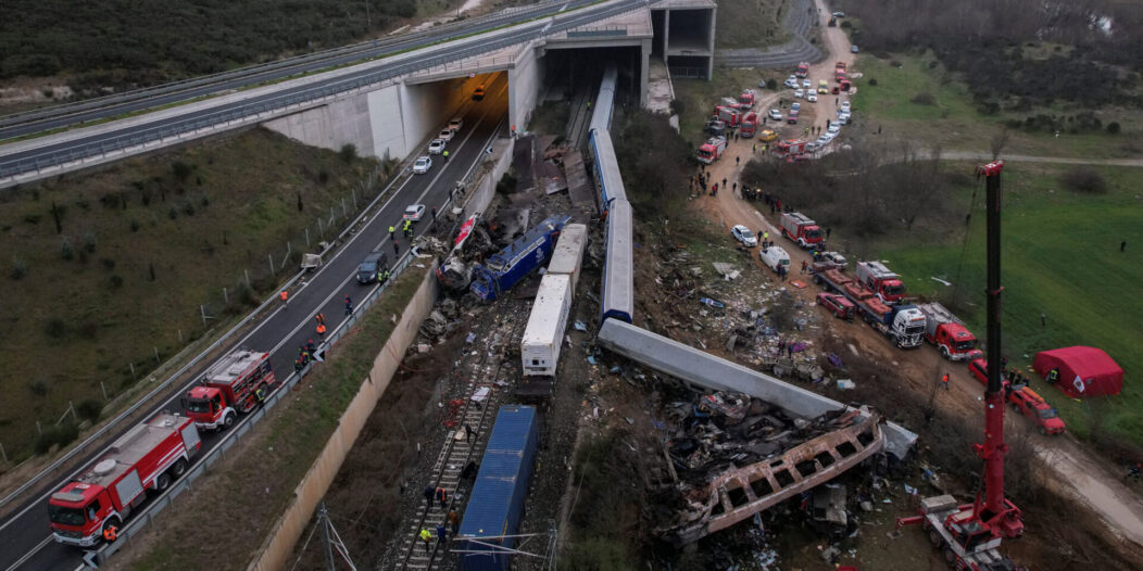 01greece-crash-mhjq-superJumbo 01greece-crash-mhjq-superJumbo
