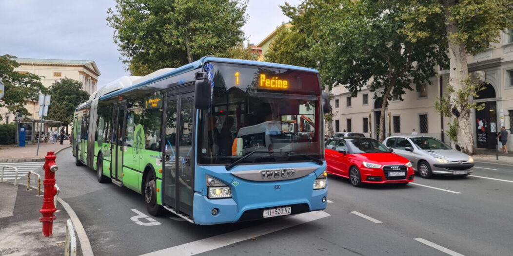 Autobus-Autotroleja-1200×800 Autobus-Autotroleja-1200×800