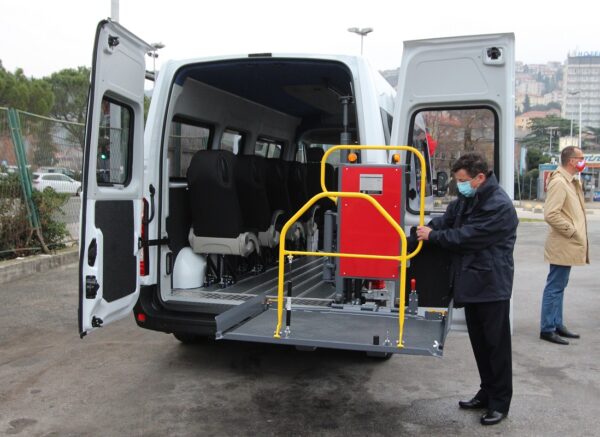 Autotroleju-donirano-novo-vozilo-za-prijevoz-osoba-s-invaliditetom-3 Autotroleju-donirano-novo-vozilo-za-prijevoz-osoba-s-invaliditetom-3