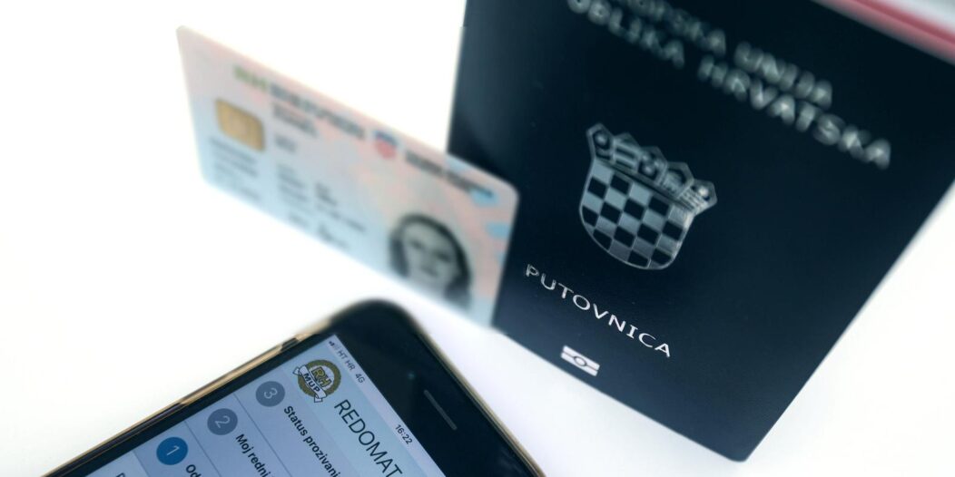 Policija pozvala građane da zamijene istekle osobne iskaznice kako bi se izbjegle gužve Policija pozvala građane da zamijene istekle osobne iskaznice kako bi se izbjegle gužve