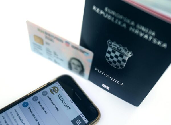 Policija pozvala građane da zamijene istekle osobne iskaznice kako bi se izbjegle gužve