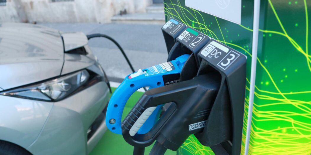 Zagreb: Na Trgu kralja Tomislava HEP je postavio tri punionice za električne automobile Zagreb: Na Trgu kralja Tomislava HEP je postavio tri punionice za električne automobile