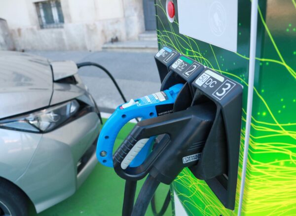 Zagreb: Na Trgu kralja Tomislava HEP je postavio tri punionice za električne automobile