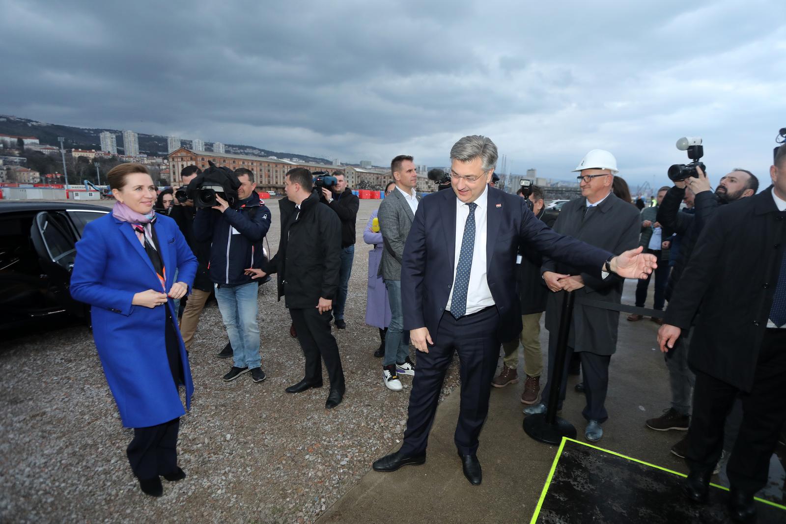 Danska premijerka i Andrej Plenković obišli su budući terminal Rijeka Gateway Danska premijerka i Andrej Plenković obišli su budući terminal Rijeka Gateway