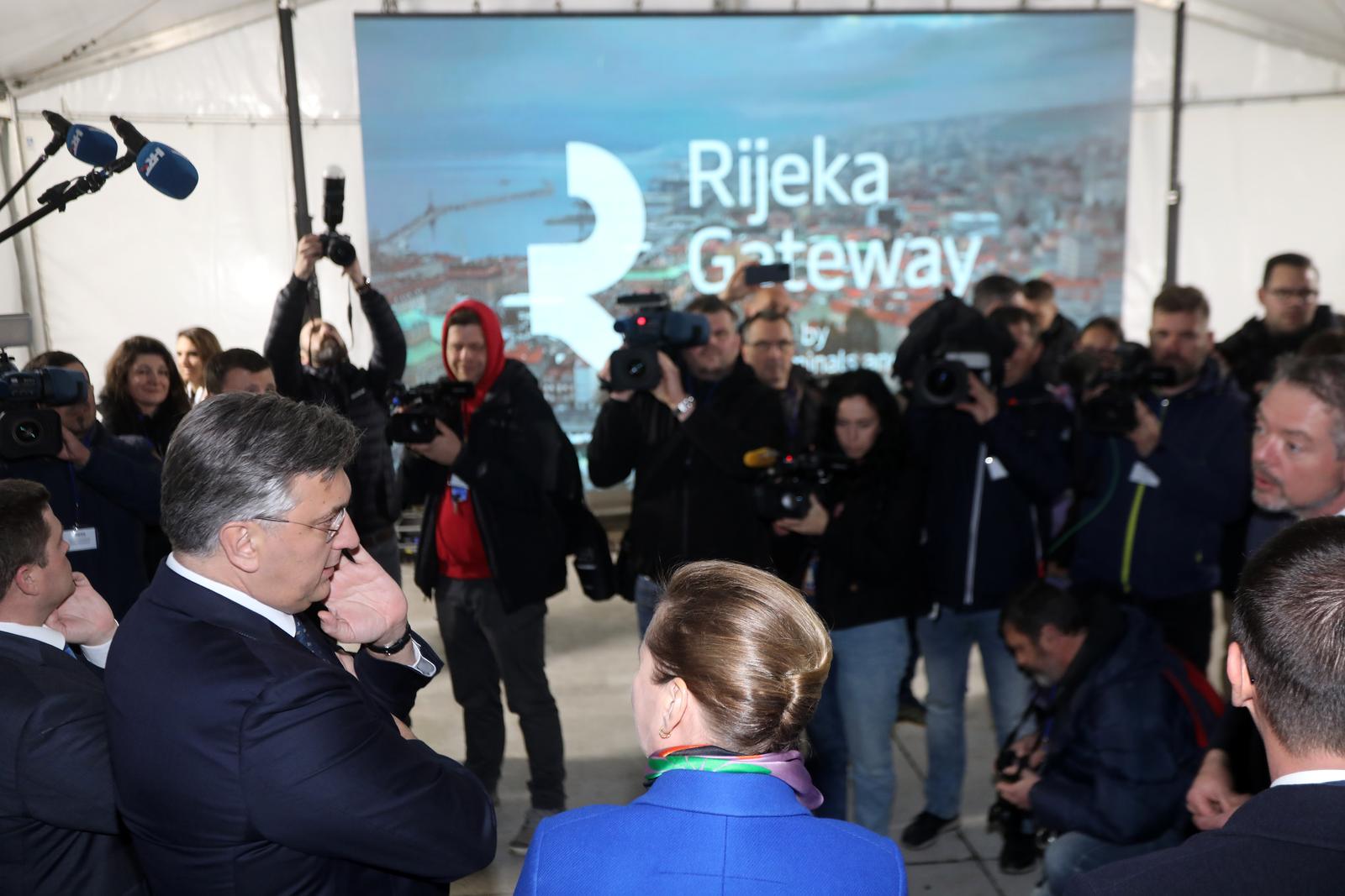 Danska premijerka i Andrej Plenković obišli su budući terminal Rijeka Gateway Danska premijerka i Andrej Plenković obišli su budući terminal Rijeka Gateway