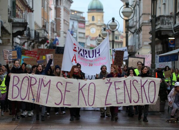 No?ni mar u Rijeci pod geslom Borim se ko ensko