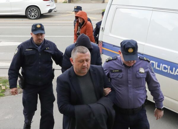 Župan Damir Dekanić i troje policijskih službenika privedeni su na ispitivanje na Županijski sud u Osijeku