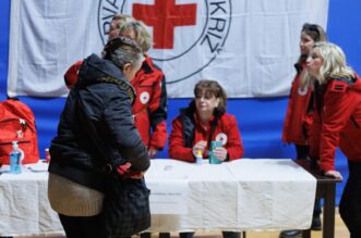 Stanari u blizini Luke Rijeka smješteni su u dvoranu Mladost Stanari u blizini Luke Rijeka smješteni su u dvoranu Mladost