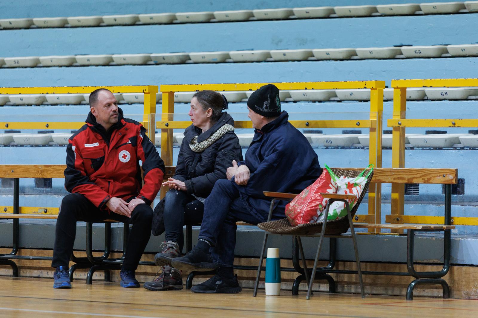 Stanari u blizini Luke Rijeka smješteni su u dvoranu Mladost Stanari u blizini Luke Rijeka smješteni su u dvoranu Mladost