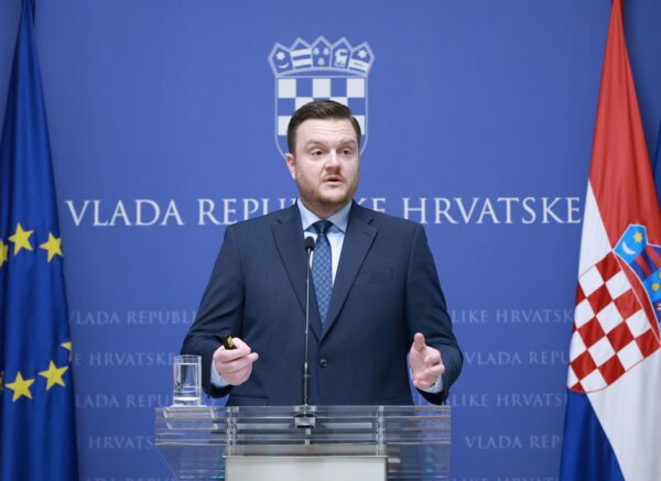 Zagreb: Ministar Primorac dao je izjavu o državnim obveznicama