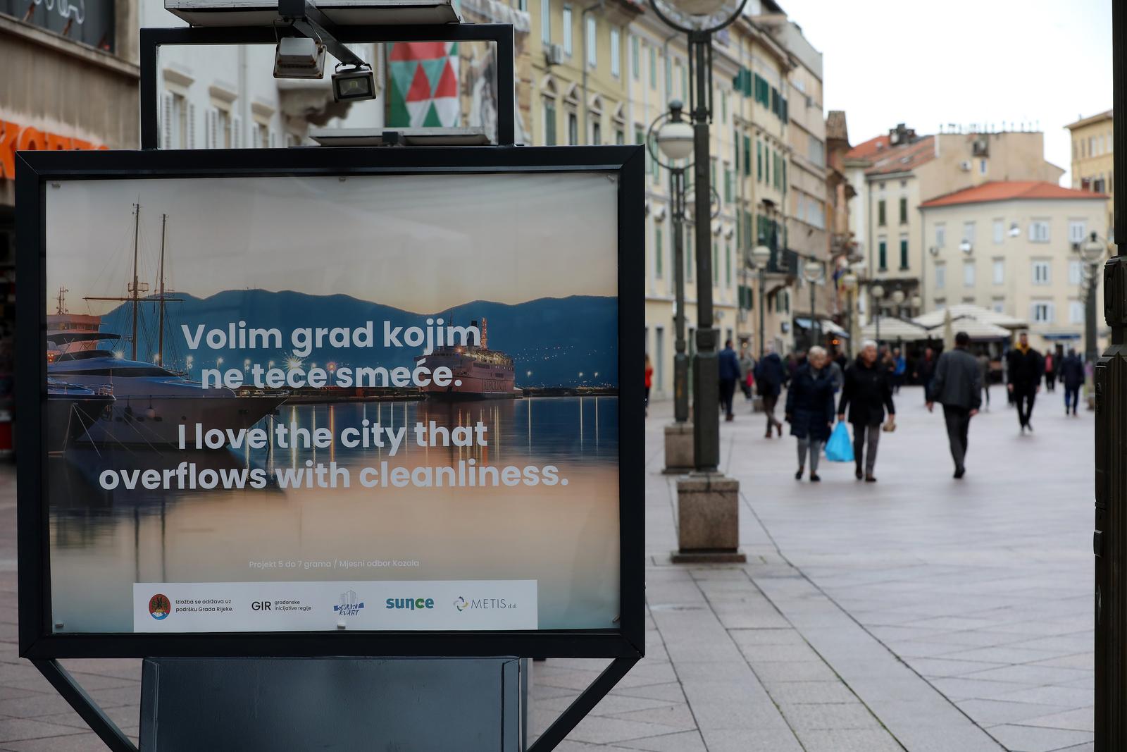 Rijeka: Na Korzu postavljena izložba “Volim grad kojim ne teče smeće” Rijeka: Na Korzu postavljena izložba “Volim grad kojim ne teče smeće”