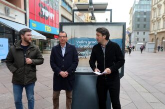 Rijeka: Na Korzu postavljena izložba “Volim grad kojim ne teče smeće” Rijeka: Na Korzu postavljena izložba “Volim grad kojim ne teče smeće”