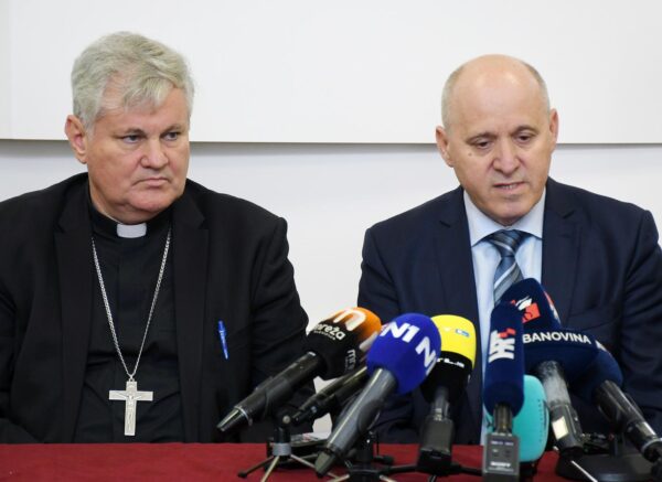 Sisak: Potpisan ugovor o zamjeni nekretnina između Republike Hrvatske i Sisačke biskupije