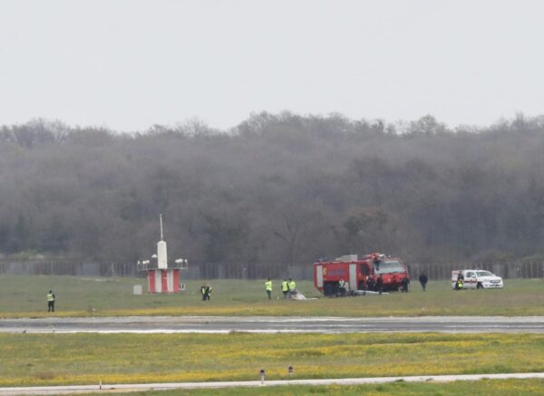 U Puli pao mali avion, dvoje ljudi poginulo