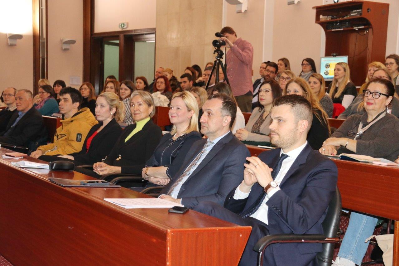 Predstavljanje-mogućnosti-Programa-Učinkoviti-ljudski-potencijali-2021.-2027-iz-Europskog-socijalnog-fo-12 Predstavljanje-mogućnosti-Programa-Učinkoviti-ljudski-potencijali-2021.-2027-iz-Europskog-socijalnog-fo-12