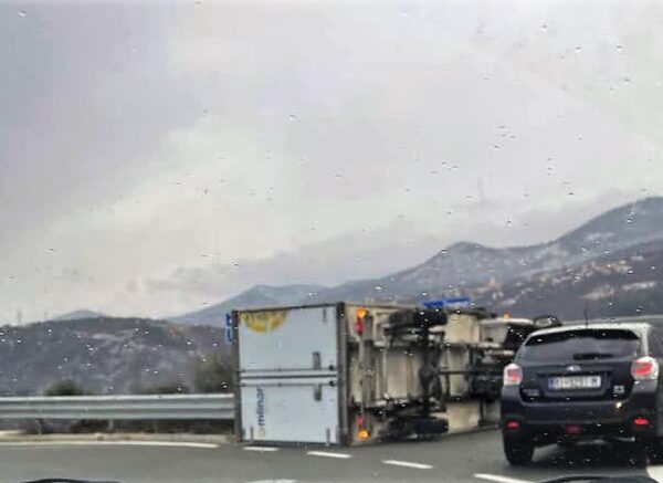 kamion nesreća šmrika kanal ri