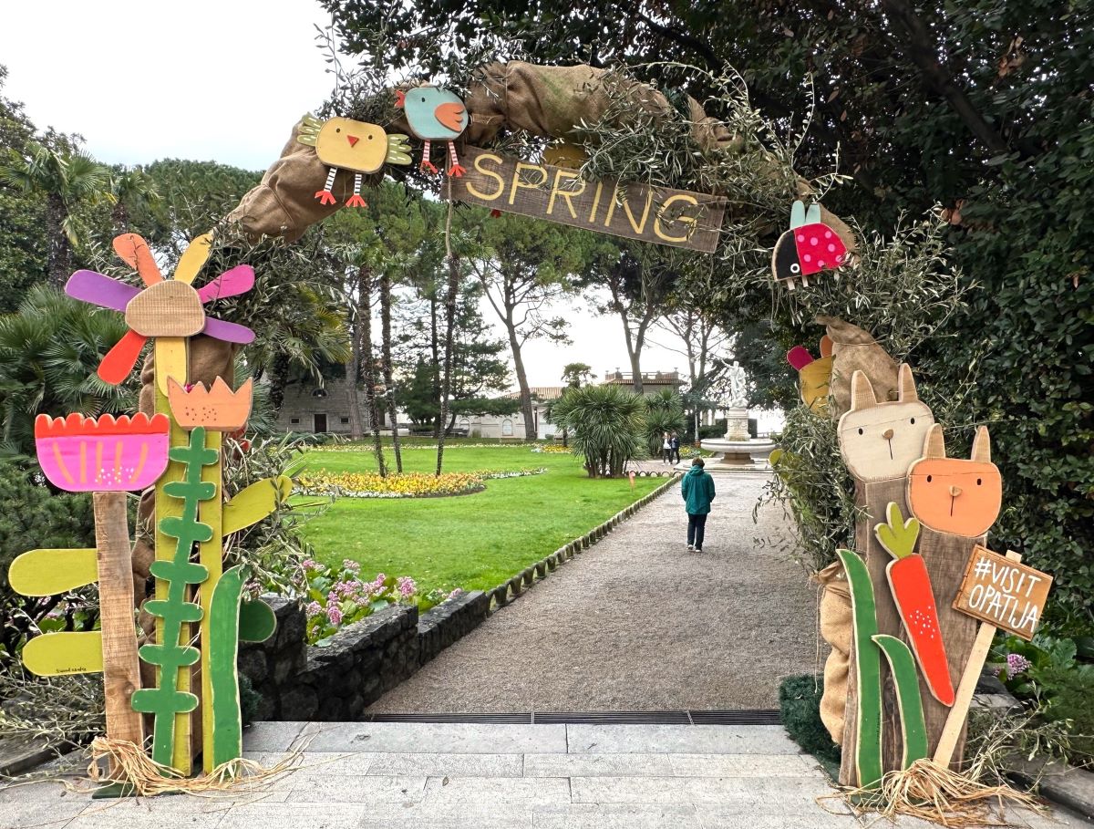 opatija uskrsk (2) opatija uskrsk (2)