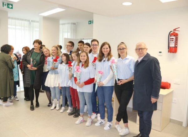 Otvorenje-novog-prostora-Područnog-odjela-Centra-za-odgoj-i-obrazovanje-Rijeka-23-1200×800 Otvorenje-novog-prostora-Područnog-odjela-Centra-za-odgoj-i-obrazovanje-Rijeka-23-1200×800