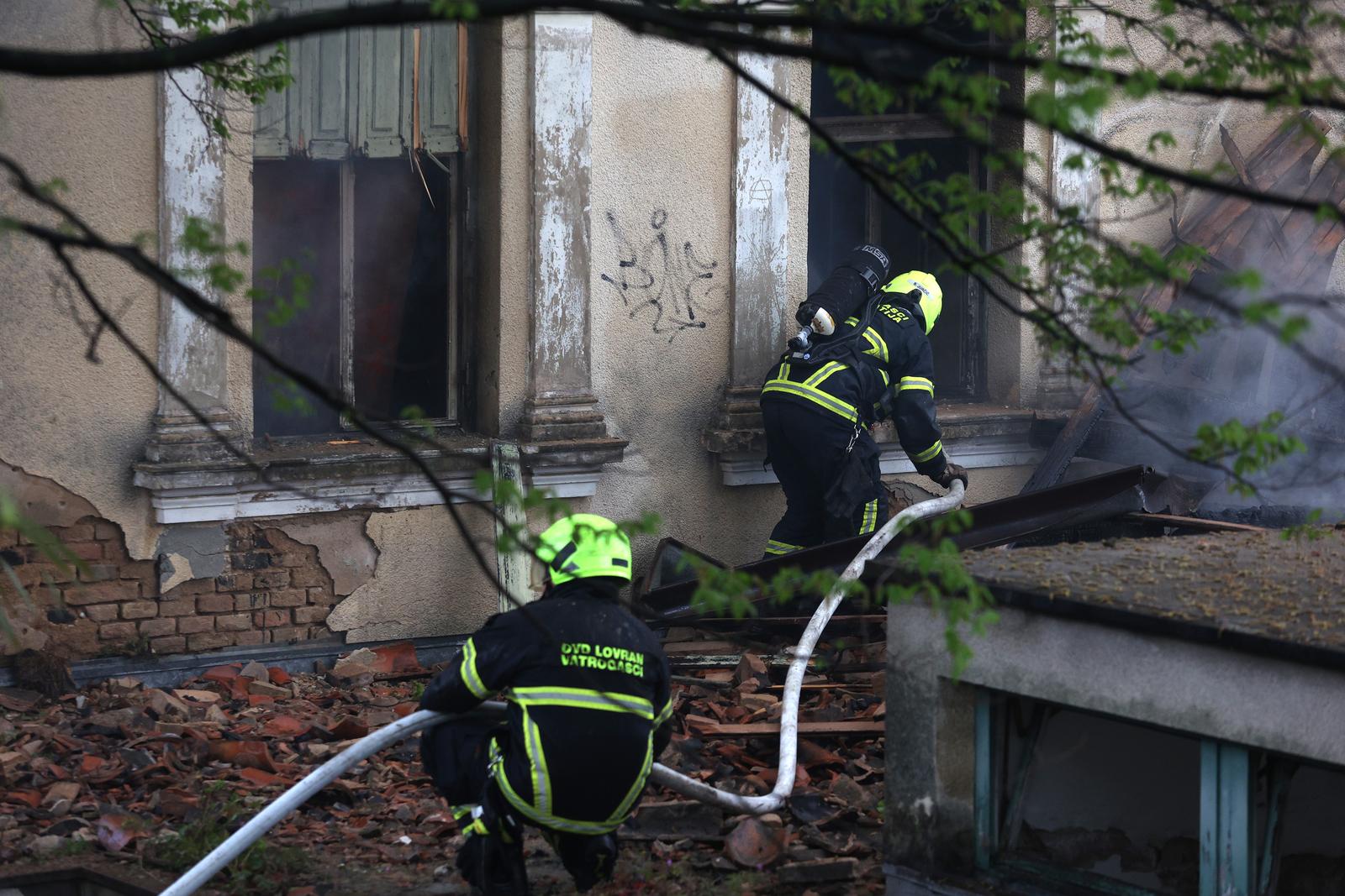 Požar hotela Miramar u centru Lovrana Požar hotela Miramar u centru Lovrana