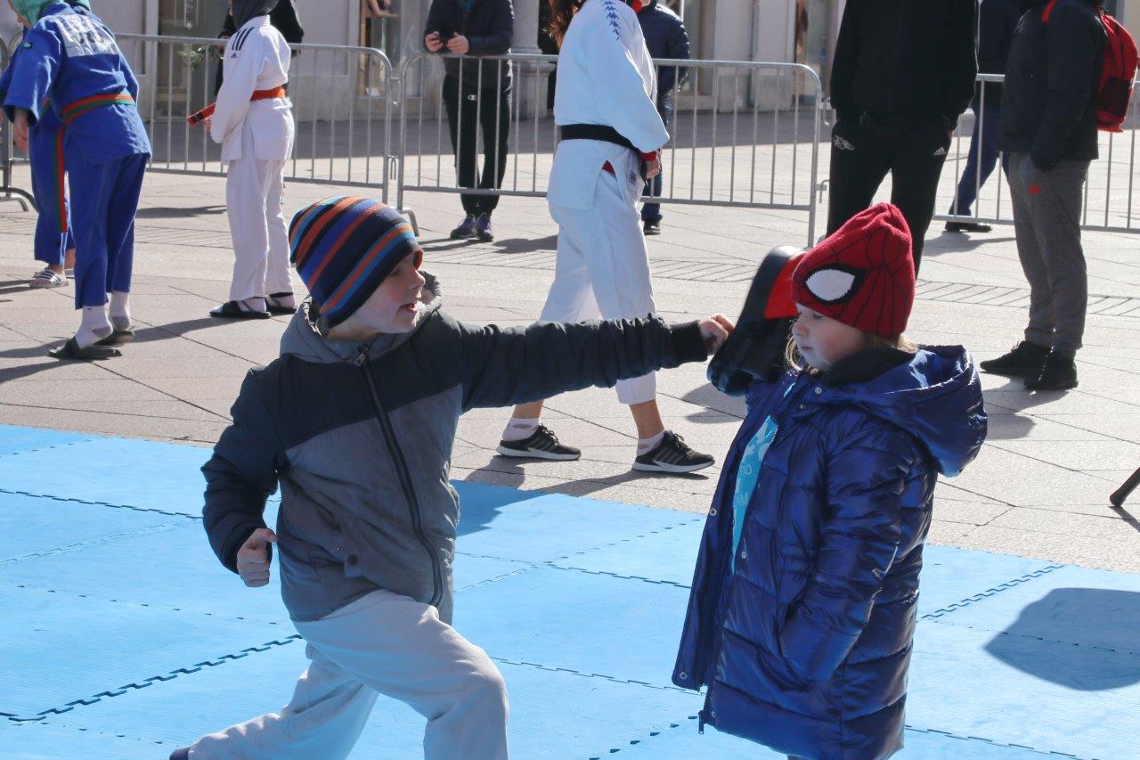 Sportski-dan-u-sklopu-manifestacije-Tjedan-autizma-10 Sportski-dan-u-sklopu-manifestacije-Tjedan-autizma-10