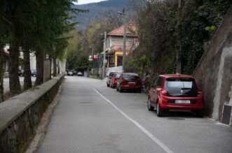 matulji vlak parking (1) matulji vlak parking (1)