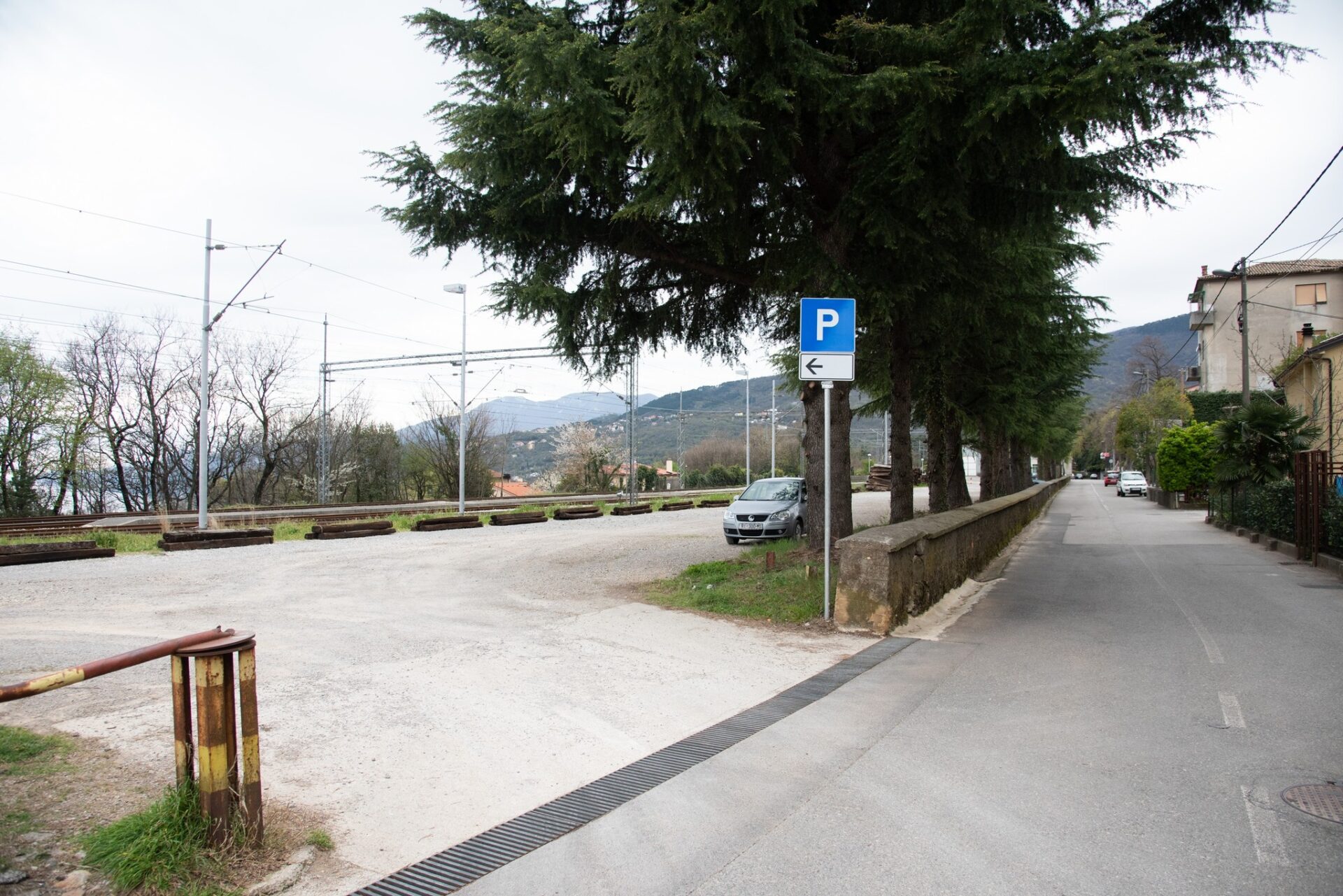 matulji vlak parking (2) matulji vlak parking (2)
