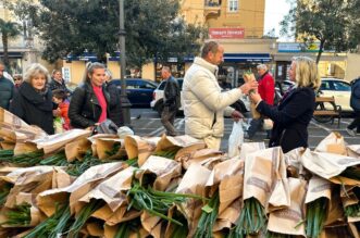opatija veliki petak podjela paketa (1) opatija veliki petak podjela paketa (1)