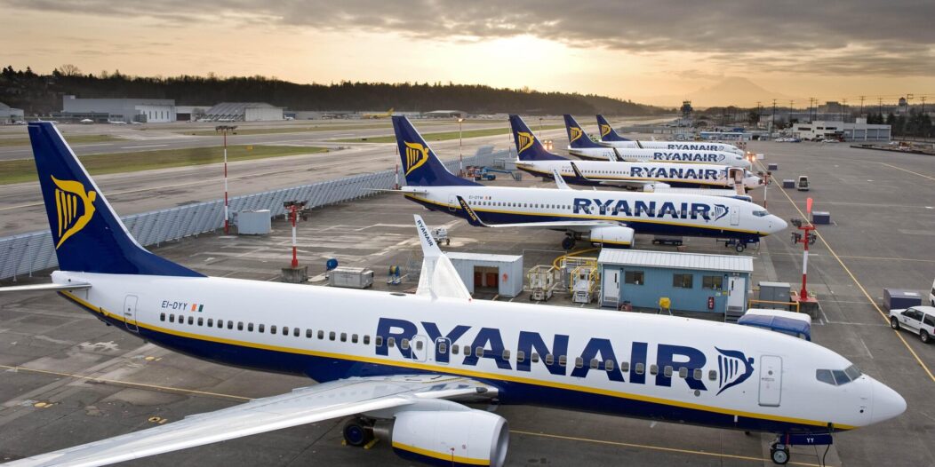 ryanair-aircraft-12 ryanair-aircraft-12