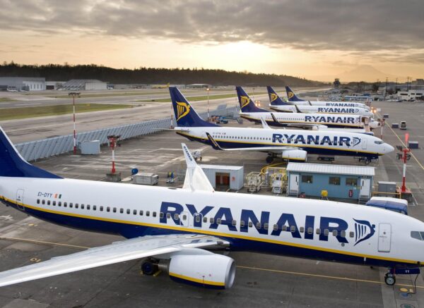 ryanair-aircraft-12