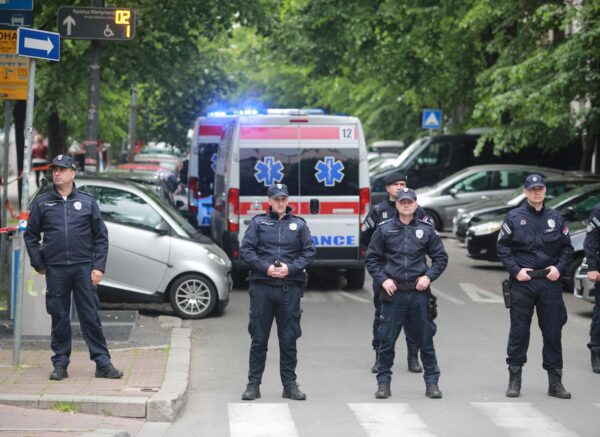 Beograd: Policija blokirala prometnice kod škole gdje je dječak ubio učenike i profesoricu