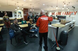 Liverpool: Let 3 i delegacija Hrvatske posjetili stadion Anfield Liverpool: Let 3 i delegacija Hrvatske posjetili stadion Anfield
