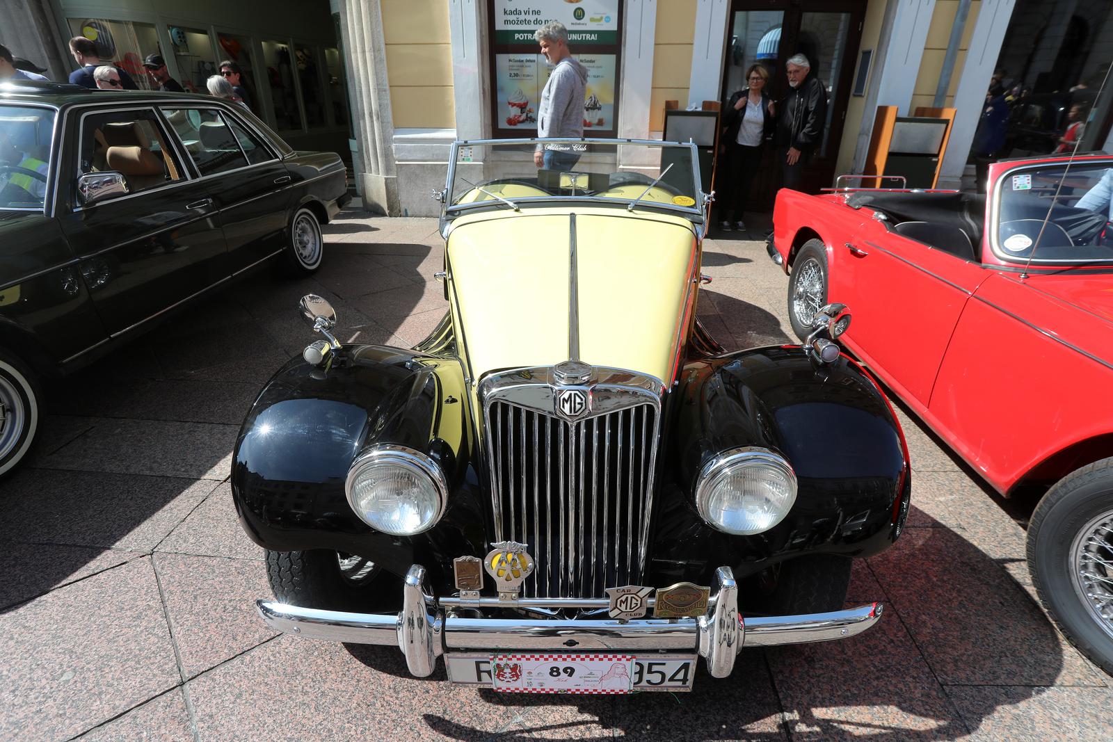 Na ulicama grada održan 27. Oldtimer auto rally Rijeka 2023