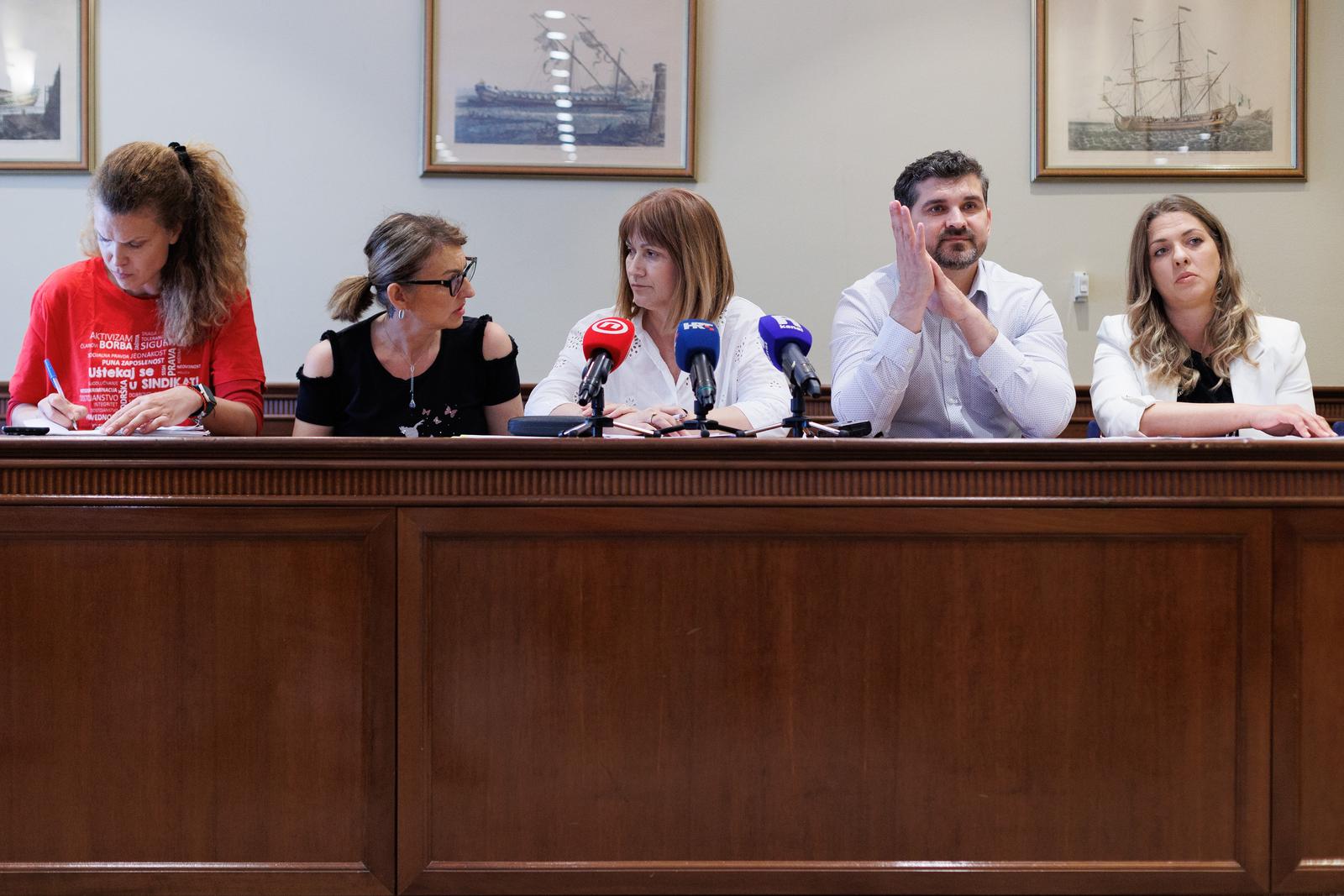 Rijeka: Proces mirenja za zaposlene u dječjim vrtićima Rijeka, More i Sušak Rijeka: Proces mirenja za zaposlene u dječjim vrtićima Rijeka, More i Sušak