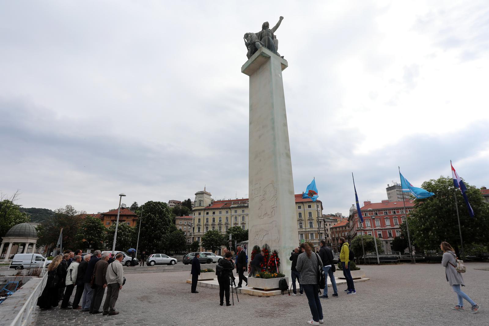 Rijeka: Polaganjem vijenaca na Spomenik oslobođenja na Delti obilježen Dan pobjede nad fašizmom Rijeka: Polaganjem vijenaca na Spomenik oslobođenja na Delti obilježen Dan pobjede nad fašizmom