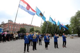 Rijeka: Polaganjem vijenaca na Spomenik oslobođenja na Delti obilježen Dan pobjede nad fašizmom Rijeka: Polaganjem vijenaca na Spomenik oslobođenja na Delti obilježen Dan pobjede nad fašizmom