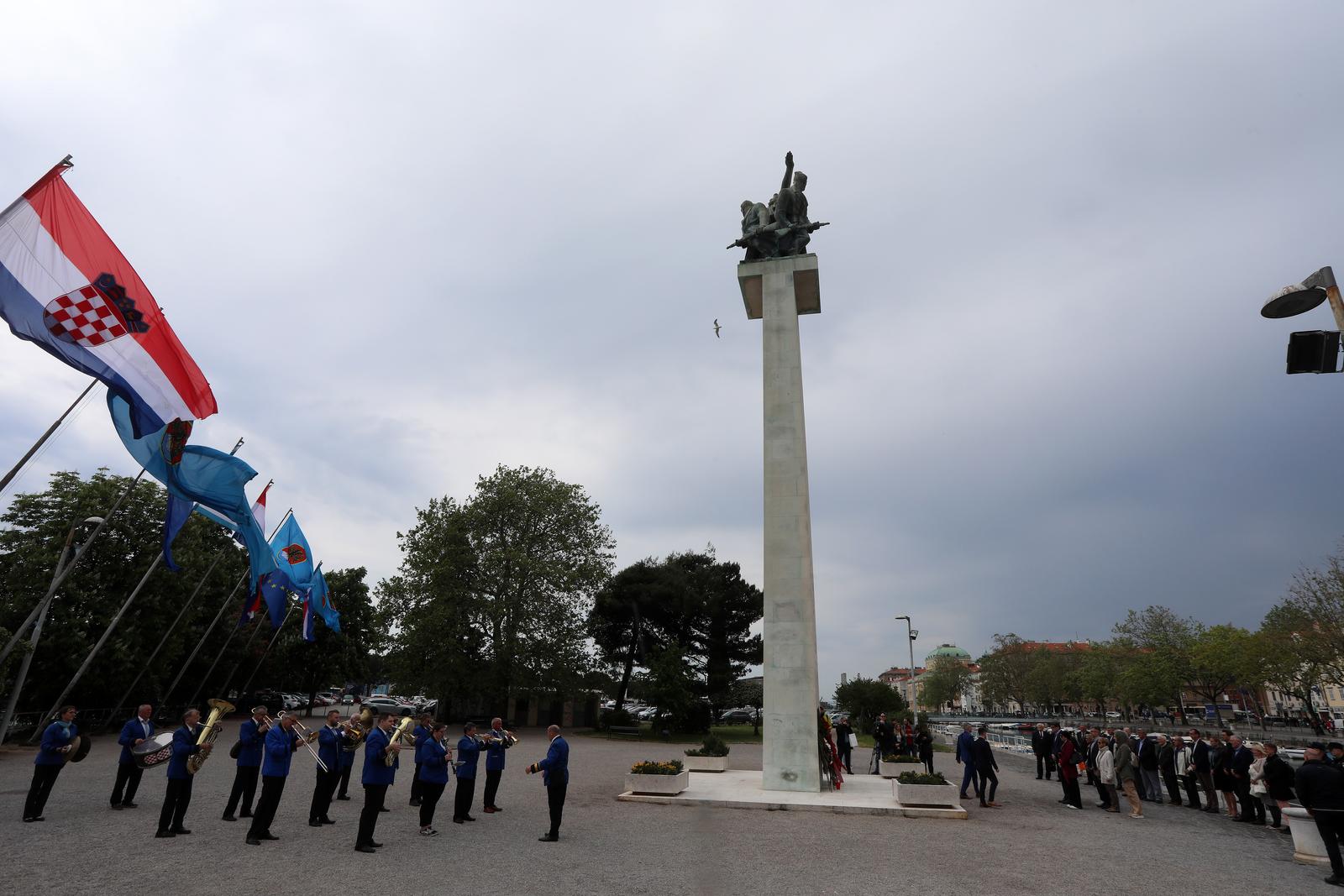 Rijeka: Polaganjem vijenaca na Spomenik oslobođenja na Delti obilježen Dan pobjede nad fašizmom Rijeka: Polaganjem vijenaca na Spomenik oslobođenja na Delti obilježen Dan pobjede nad fašizmom