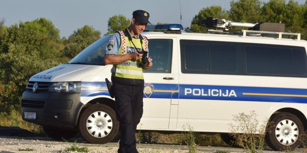 Vodice: U slijetanju vozila na cesti Šibenik-Vodice jedna osoba ozlijeđena Vodice: U slijetanju vozila na cesti Šibenik-Vodice jedna osoba ozlijeđena