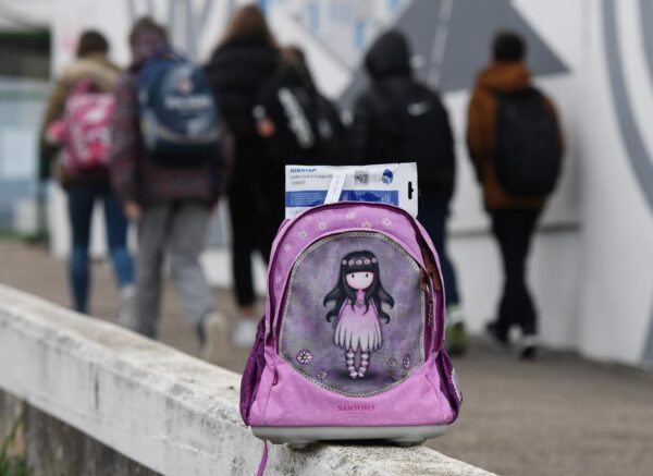 Od danas je krenulo neobavezno samotestiranje učenika u školi