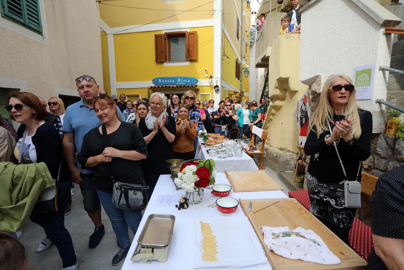 Baka: Crna ovca festival janjetine, individualizma, kreativnosti i oto?ne batine Baka: Crna ovca festival janjetine, individualizma, kreativnosti i oto?ne batine