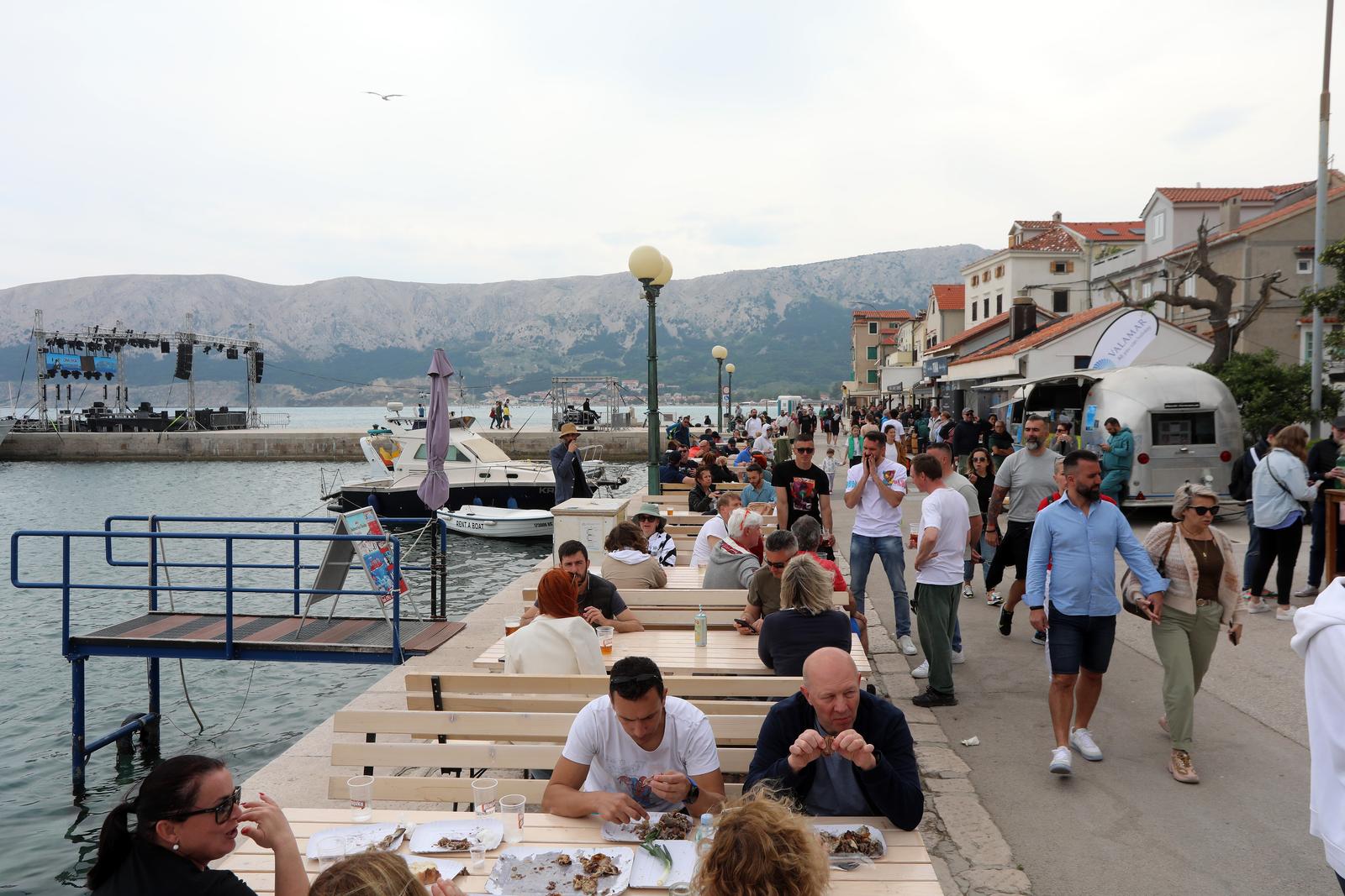 Baka: Crna ovca festival janjetine, individualizma, kreativnosti i oto?ne batine Baka: Crna ovca festival janjetine, individualizma, kreativnosti i oto?ne batine