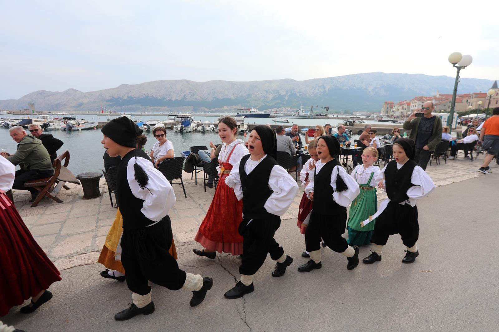 Baka: Crna ovca festival janjetine, individualizma, kreativnosti i oto?ne batine Baka: Crna ovca festival janjetine, individualizma, kreativnosti i oto?ne batine