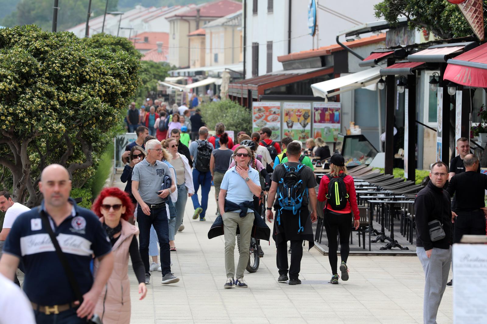 Baka: Crna ovca festival janjetine, individualizma, kreativnosti i oto?ne batine Baka: Crna ovca festival janjetine, individualizma, kreativnosti i oto?ne batine