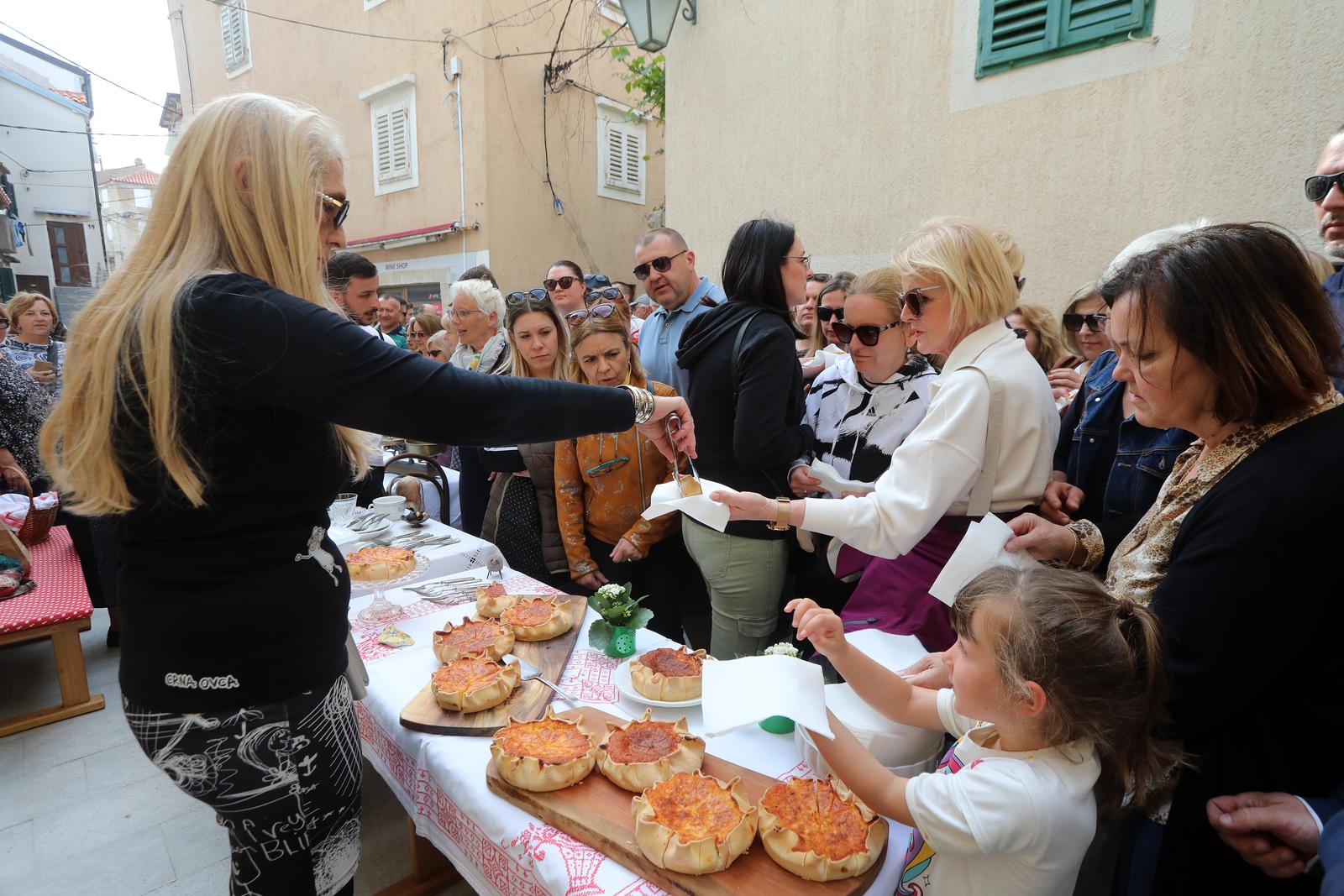 Baška: Crna ovca festival janjetine, individualizma, kreativnosti i otočne baštine Baška: Crna ovca festival janjetine, individualizma, kreativnosti i otočne baštine