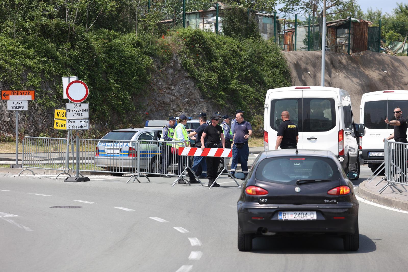 Rijeka: Zbog utakmice Hajduk – Šibenik zatvorena cesta od rotora Rujevica do čvora Hosti Rijeka: Zbog utakmice Hajduk – Šibenik zatvorena cesta od rotora Rujevica do čvora Hosti