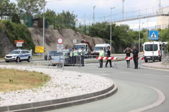 Rijeka: Zbog utakmice Hajduk – Šibenik zatvorena cesta od rotora Rujevica do čvora Hosti Rijeka: Zbog utakmice Hajduk – Šibenik zatvorena cesta od rotora Rujevica do čvora Hosti