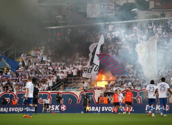Rijeka: Zapaljene stolice na tribini gdje se nalazi Torcida