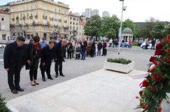 Polaganjem-vijenaca-obilježen-Dan-oslobođenja-Rijeke-10 Polaganjem-vijenaca-obilježen-Dan-oslobođenja-Rijeke-10