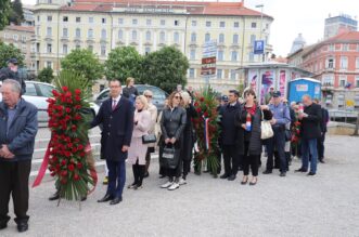 Polaganjem-vijenaca-obilježen-Dan-oslobođenja-Rijeke-4 Polaganjem-vijenaca-obilježen-Dan-oslobođenja-Rijeke-4