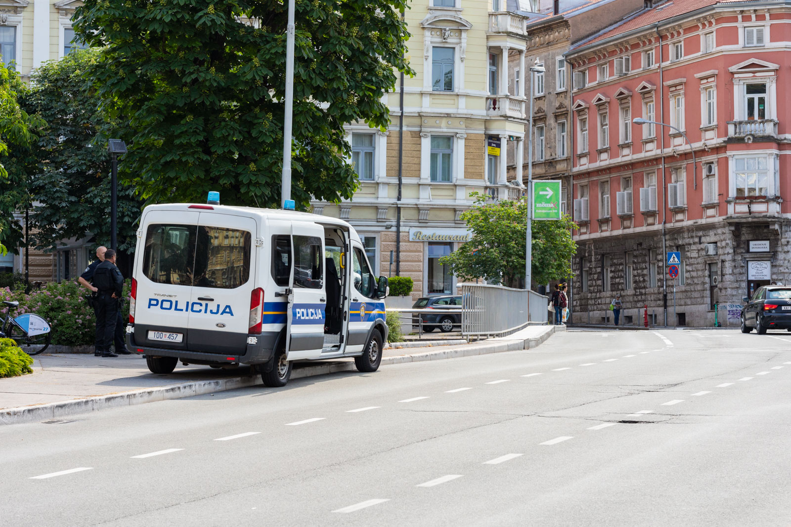 Policija -32